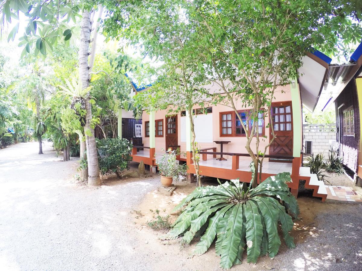Kasemsuk Resort Bang Saphan Exterior foto