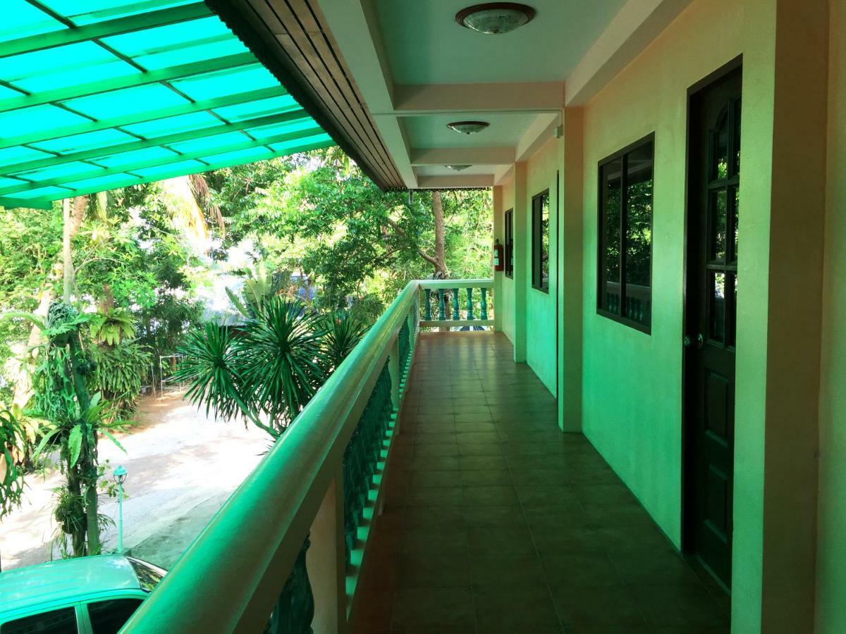Kasemsuk Resort Bang Saphan Exterior foto